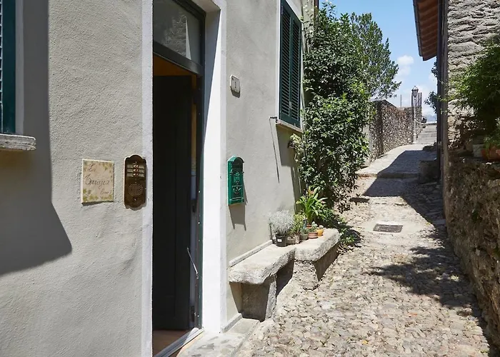 Casa Romantica -terrace 40sqm, Wonderful View Dervio