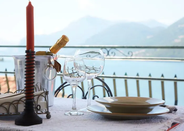 Casa Romantica -terrace 40sqm, Wonderful View Apartamento Dervio